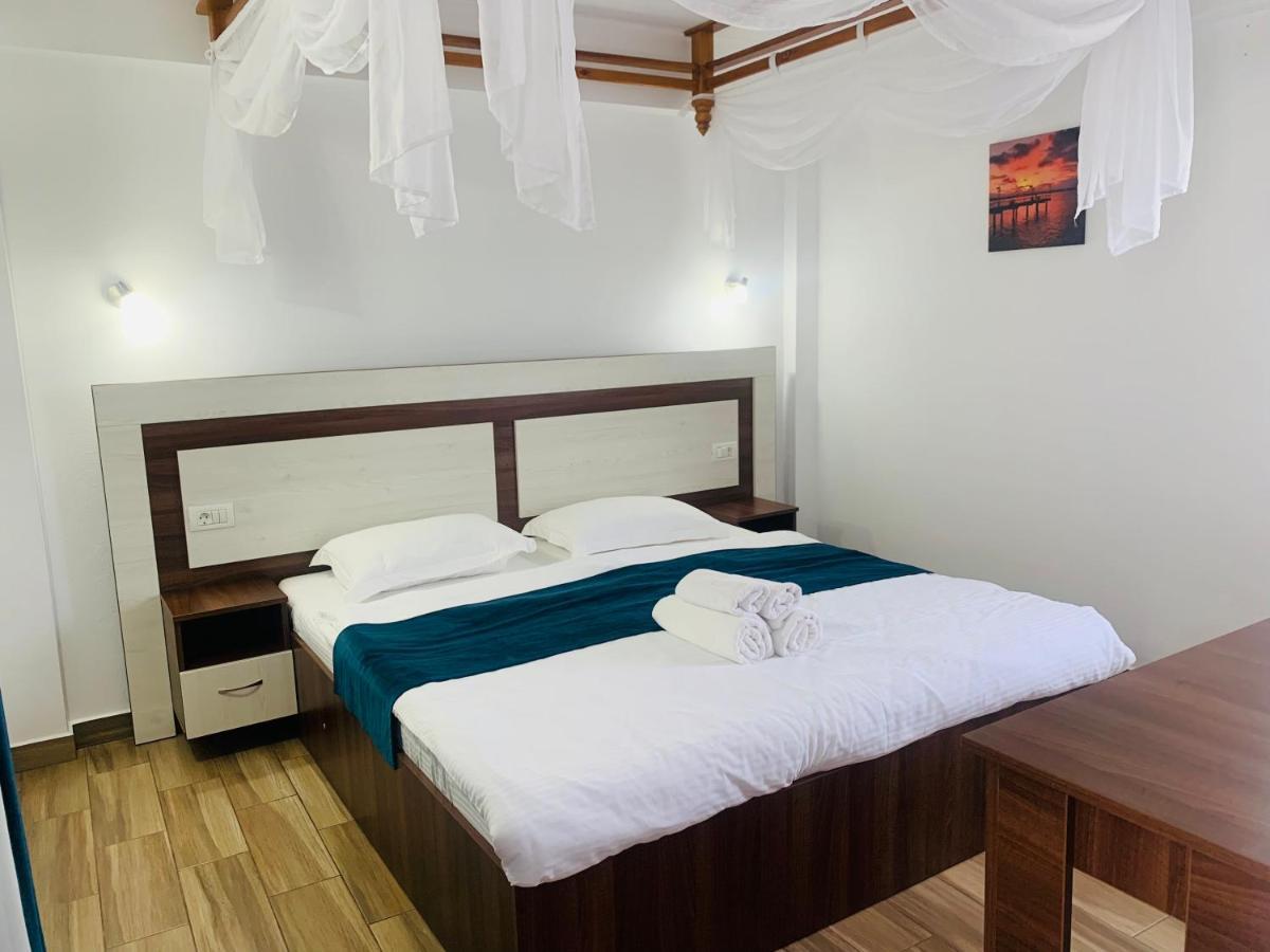 فندق Casa Barina كوستِنيست المظهر الخارجي الصورة
